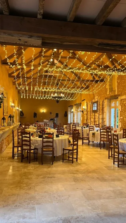 Installation de plafond lumineux intérieur pour mariage en Dordogne , Dordogne, GM Illumination Décoration