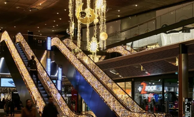 Rideaux lumineux sur partie vitrée